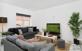 Oxford Street 2 Bedr, 3 Beds, 2,5 Bath, 2 Min Subway